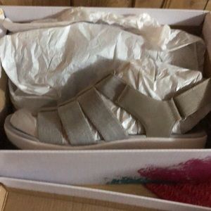 Never worn Cloud steppers sandals grey (size 10)